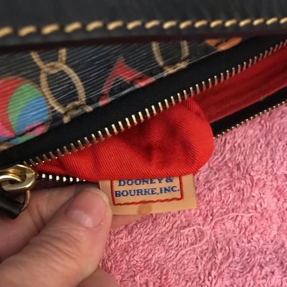 Dooney & Bourke Charm Chain mini barrel bag NWT - Picture 10 of 12